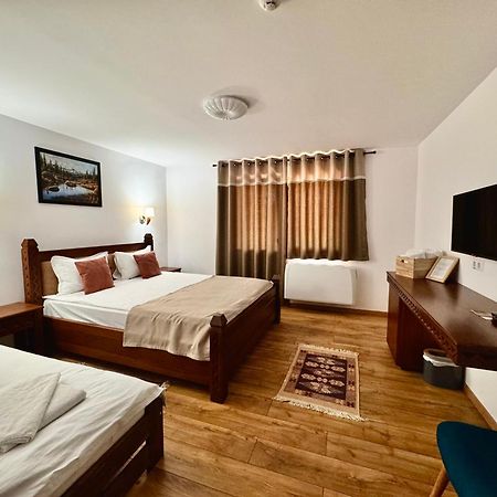 Pensiunea Roca Maramures Deseşti Exteriör bild